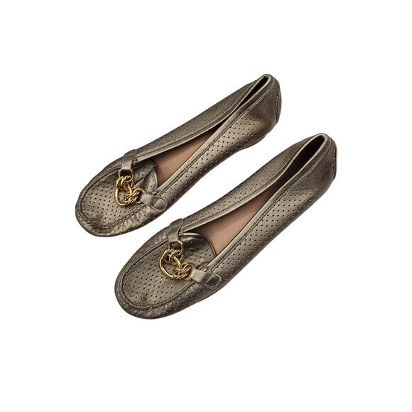 Stuart Weitzman Womens Sz 10 Gold Loafers Leather w/ Gold Toine Chain Flats - Picture 2 of 9
